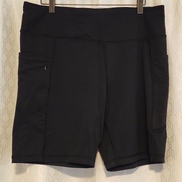 Avia Pants - Avia Black Bike Shorts 2X